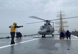 Heli Panther Onboard KRI SIM-367