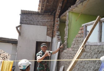 Danrem 062/Tn Tinjau Lokasi Terdampak Gempa Sesar Garsela Berkekuatan 5.0 Magnitudo