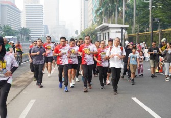Kasad Ikuti Panglima TNI Fun Run Hingga Swafoto Bareng Masyarakat