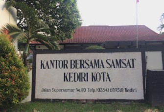 Samsat Kota Kediri Beri Layanan Prima Bagi Wajib Pajak