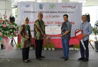 Bank Jatim Serahkan CSR Mobil Operasional Kepada RSMM Jawa Timur