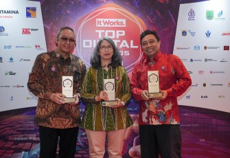 Kepala BP Batam Raih Penghargaan dalam Gelaran Top Digital Awards 2024