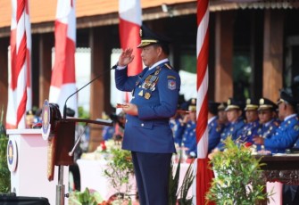Mendagri pada acara peringatan Hari Ulang Tahun (HUT) ke-105 Damkar dan Penyelamatan di Lapangan Kodam V/Brawijaya, Surabaya, Jawa Timur (Jatim), Jumat (01/03).