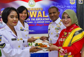 Pangkalan Utama TNI Angkatan Laut (Lantamal) IX Ambon. Brigjen TNI (Mar) Said Latuconsina, M.M., M.T. M.Tr. Opsla hadiri syukuran Hari Ulang Tahun Korps Wanita TNI Angkatan Laut (Kowal) ke 61 Tahun 2024, Jumat (05/01/2024)