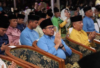 Ketua DPRD Kota Batam Nuryanto SH MH saat menghadiri pembukaan MTQH ke-X di Dataran Engku Putri, Senin (20/5/2024) malam.