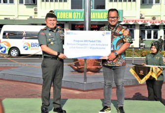 Korem 071/Wijayakusuma Dapatkan Bantuan Satu Unit Mobil Ambulance dari BRI Cabang Purwokerto