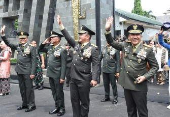 Kasad Pimpin Wisuda Purnawira 160 Pati TNI AD