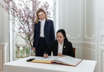 Ketua DPR RI Puan Maharani bertemu dengan Ketua Majelis Nasional Prancis, Madame Yaël Braun-Pivet, di Palais Bourbon, gedung parlemen Prancis yang berada di Paris, Selasa (5/3/2024).