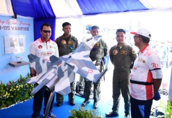 Kasau Tinjau Stand Skadron Udara 11 dan Skadron Udara 33 di TNI AU Fair 2024