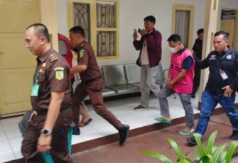 Kades Gunung Kaya dan Perangkat Ditahan Kejari Kaur