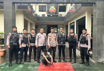 Kasat Samapta Polres Metro Jakarta Barat, AKBP M Hari Agung Julianto Saat Melakukan Konferensi Pers 