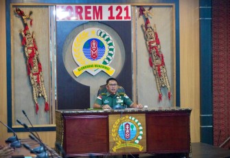 Kasrem 121/Abw Kolonel Inf Mohamad Isnaeni, S.E., M.M