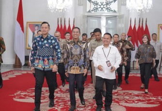 Menteri Agraria dan Tata Ruang/Kepala Badan Pertanahan Nasional (ATR/BPN), Agus Harimurti Yudhoyono (AHY) mendeklarasikan Kota Administrasi Jakarta Selatan sebagai Kota Lengkap di Balai Kota DKI Jakarta pada Selasa (02/04/2024)