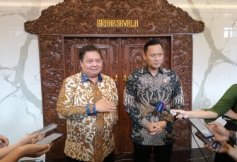 Menteri AHY saat melakukan kunjungan kepada Menko Perekonomian di Kantor Kemenko Perekonomian, Jakarta Pusat, Senin (26/2/2024). 
