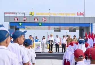 Presiden Republik Indonesia (RI) Joko Widodo melakukan kunjungan kerja di Kabupaten Batubara dan Kota Tebing Tinggi, Provinsi Sumatera Utara, Rabu (07/02/2024).