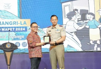 Menteri Pendayagunaan Aparatur Negara Reformasi Birokrasi (PANRB), Abdullah Azwar Anas hadir dalam rangkaian Rapat Kerja Nasional (Rakernas) Kementerian Agraria dan Tata Ruang/Badan Pertanahan Nasional (ATR/BPN) Tahun 2024 di Hotel Shangri-La, Jakarta pada Kamis (07/03/2024).