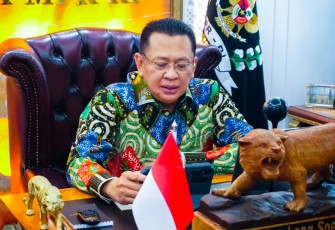 Bambang Soesatyo, Anggota DPR RI/Ketua MPR RI ke-15/Ketua DPR RI ke-20/Ketua Komisi III DPR RI ke-7/Dosen Tetap Pascasarjana Universitas Borobudur, Trisakti, Jayabaya dan Universitas Pertahanan (UNHAN)