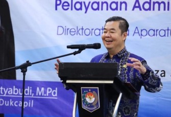 Dirjen Dukcapil Kemendagri Teguh Setyabudi 