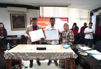 Bank Jatim Salurkan Kredit Resi Gudang Ke PG Rajawali I 