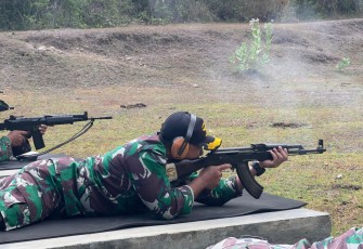 Lanudal Sabang Laksanakan Latihan Menembak Laras Panjang SS1 TW III Tahun 2024