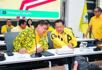 Wakil Ketua Umum Partai Golkar Bambang Soesatyo menghadiri Rapat Pleno Partai Golkar di Jakarta