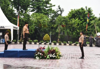  TNI Angkatan Laut (TNI AL) menggelar Apel Gabungan Pramuka Saka Bahari Tahun 2024 bertempat di Lapangan Apel Dispotmaral, Kelapa Gading, Jakarta Utara, Rabu (28/02)