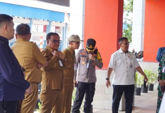 Wali Kota Maurits Mantiri Bersama Wakil Walikota Hengky Honandar Siap Menyambut Kedatangan Presiden Jokowi di Kota Bitung