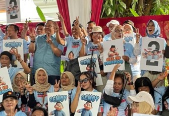 Relawan Perperan saat mendeklarasikan dukungan untuk calon presiden dan calon wakil presiden nomor urut 02 Prabowo Subianto-Gibran Rakabuming Raka di Pilpres 2024. 