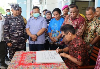 Kepala Staf Koarmada III Dampingi Menteri Kesehatan RI Tinjau Hasil Operasi Perdana Bedah Jantung di RSUD dr JP Wanane Sorong