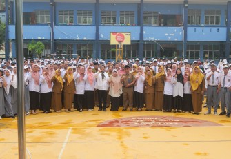 Plt Gubernur Kepri Dorong Pelajar Raih Cita-Cita Lewat Pemanfaatan Teknologi dan Akhlak Mulia