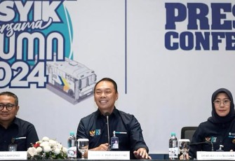 Asisten Deputi Bidang TJSL Kemen BUMN Edi Eko Cahyono saat konferensi pers, Selasa (5/3/24).