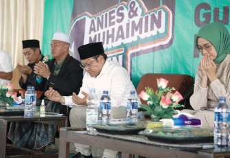 Cawapres Muhaimin Iskandar atau Gus Imin saat menghadiri acara Mudzakarah Guru Madrasah di Banyuwangi, Rabu (7/2/2024).