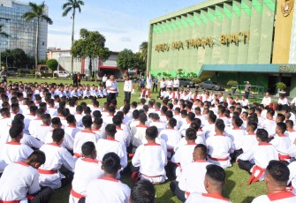 Pangdam Jaya Mayjen TNI Mohamad Hasan yang menjabat sebagai Ketua Umum Pencak Silat Bela Diri Tangan Kosong Merpati Putih (Betako MP) mengadakan Latihan bersama bertempat di Lapangan Jayakarta Makodam Jaya, Jakarta Timur, Kamis (07/03/2024)