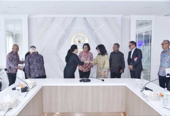 Ketua DPR RI Puan Maharani bertemu dengan Panitia Seleksi (Pansel) Anggota Dewan Pengawas Lembaga Pengelola Investasi (LPl) yang dipimpin oleh Menkeu Sri Mulyani sebagai Ketua Pansel