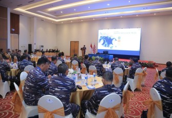 TNI Angkatan Laut (TNI AL) menggelar Rapat Koordinasi (Rakor) Intelijen TNI AL tahun 2024 yang dibuka oleh Asisten Intelijen Kepala Staf Angkatan Laut (Asintel Kasal) Laksamana Muda TNI Akmal bertempat di Candi Bentar Hall, Jakarta Utara, Kamis (07/03)