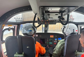 Heli HS-1305 yang diawaki oleh Kapten Laut (P) Rangga Birawa selaku Captain Pilot dan Lettu Laut (P) Galuh Ariyanto selaku Copilot take off dari KRI Diponegoro-365 menuju ke HS Linmos untuk melaksanakan touch and go dengan metode visual approach