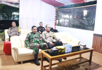 Dandim 1001/HSU-BLG Letkol Inf Dhuwi Hendradjaja saat Vicon pemantauan PAM Tahun Baru 2024