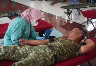 Donor darah prajurit Yonarmed 11 Kostrad, Kamis (29/2) 
