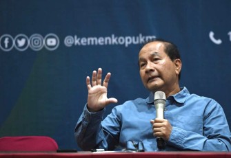 SeskemenkopUKM Arif Rahman Hakim