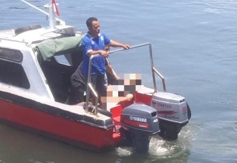 Evakuasi korban tenggelam di Bontang