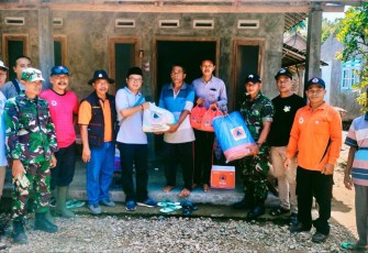 Bantuan warga terdampak banjir di Kabupaten Trenggalek 