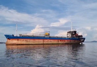Pemadaman Kapal MV Layar Anggun 8