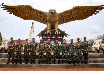 Satgas Kizi TNI Konga XXXVII-J Minusca Car Terima Courtesy Call dari Komandan Kontingen Cambodian EOD 