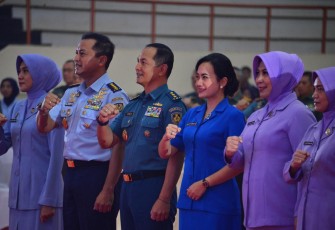 Wakasal Laksamana Madya TNI Erwin S Aldedharma (ke-3 dari kiri)