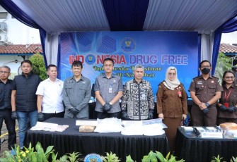 Pemusnahan BB Narkoba di halaman kantor BNN RI, Kamis (25/4)