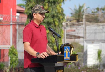 Kalapas Cilegon Yosafat Rizanto saat memberikan pengarahan pembukaan Porseni, Jum'at (26/4)