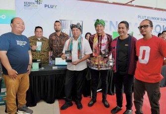 MenkopUKM Teten Masduki saat acara PLUT KUMKM Summit 2024 di Kabupaten Malang, Jawa Timur, Jum'at (26/4)