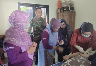 Pelayanan KB warga wilayah binaan 
