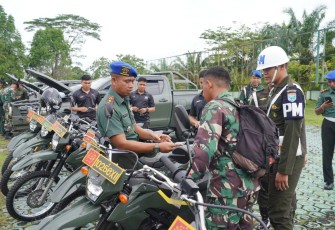 Pemeriksaan kendaraan dinas Korem 121/Abw