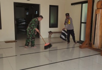 Sinergi merawat dan membersihkan tempat ibadah 